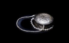 Irish US Army nurse’s World War I bracelet returned after worldwide hunt