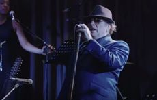 Van Morrison rolls with the punches