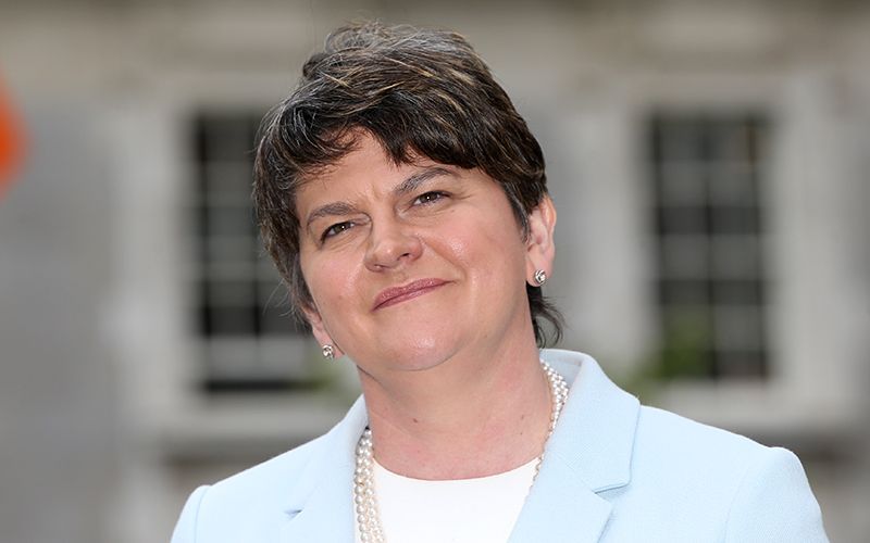 Unionists play the orange card on Brexit, threaten to bring down British government