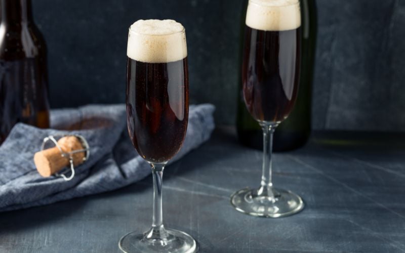 Guinness’ classic black velvet cocktail recipe