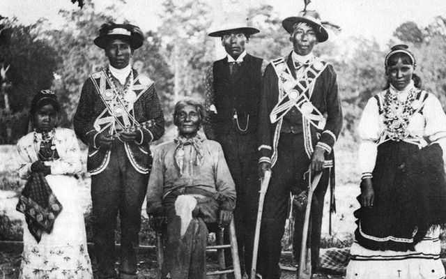 An old photo of Choctaw tribe members.