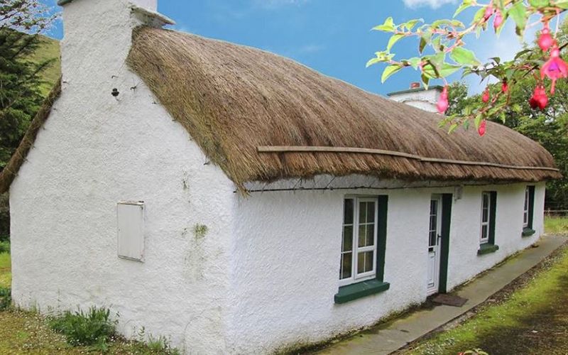 Quiet Man Style Thatched Cottage For Sale In Donegal