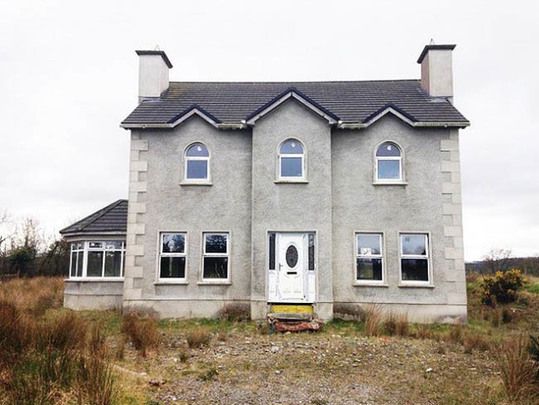 A four-bedroom detached house in Magheracorran, County Donegal, to be auctioned at a reserve price of just $22,000 (€15,000).