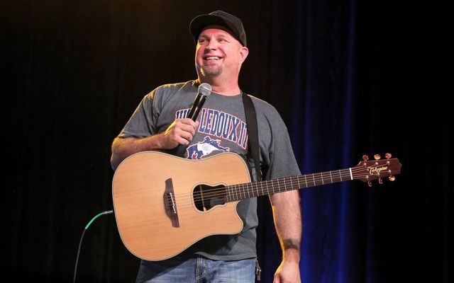  Garth Brooks performs during the 2018 CMA Music festival on June 9, 2018 in Nashville, Tennessee.