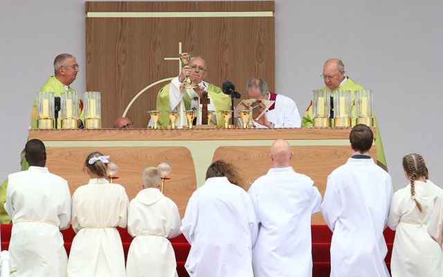 Pope Francis saying Mass at Phoenix Park, in Dublin.