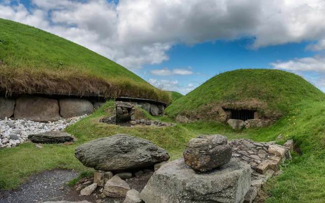 Knowth Neolithic Passage Tomb, Main Mound in Ireland. 