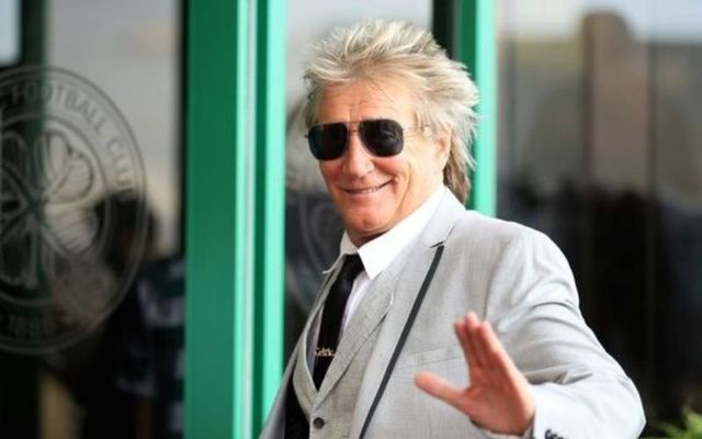 Rod Stewart wooed Las Vegas crowds with an Irish rebel song “Grace”