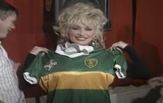 WATCH: When Dolly Parton sang an impromptu gig in a Co Kerry pub