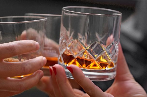 Slainte! \"Modest drinking\" of whiskey \"improves longevity\".