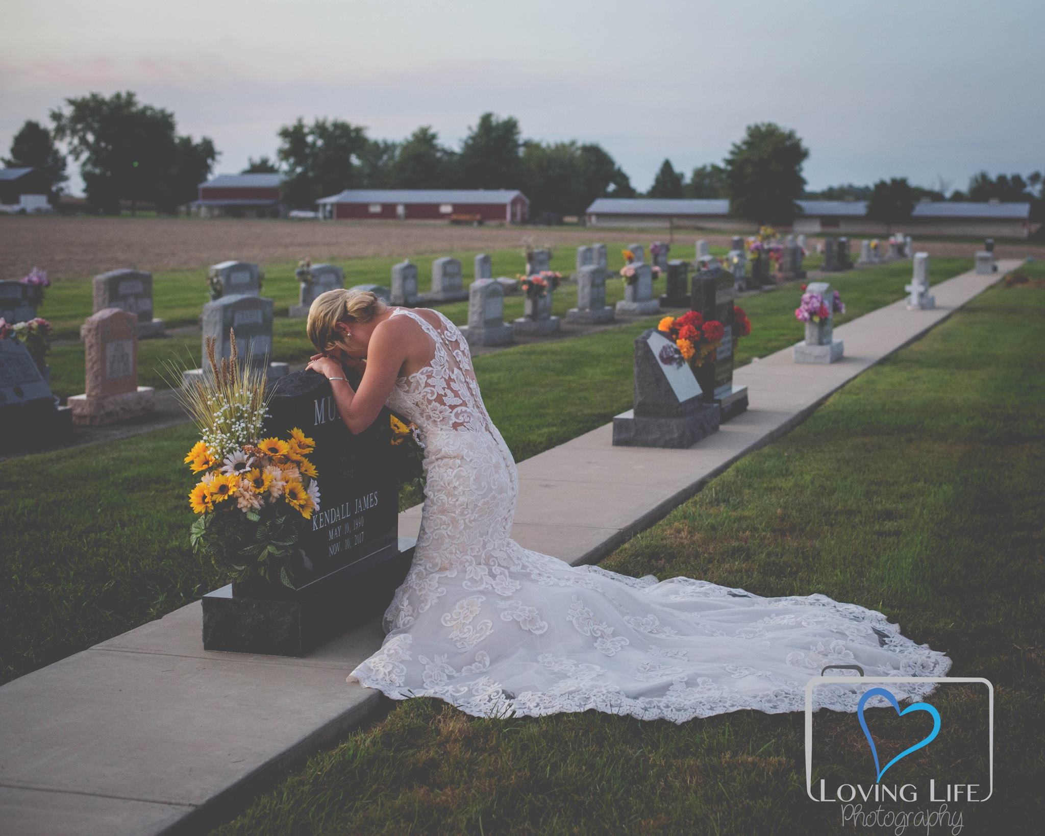 Grieving bride visits Irish American fiancé’s grave on their would-be wedding day