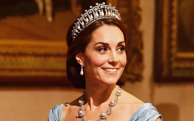 Duchess Kate stuns in Princess Diana’s favorite tiara at state dinner