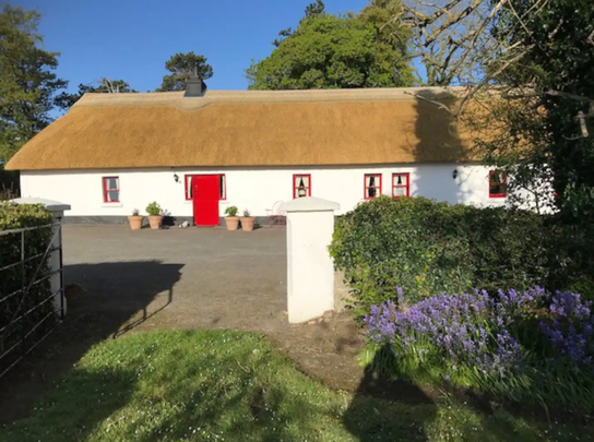 Thatched Cottage in Adare: Adare, Limerick.