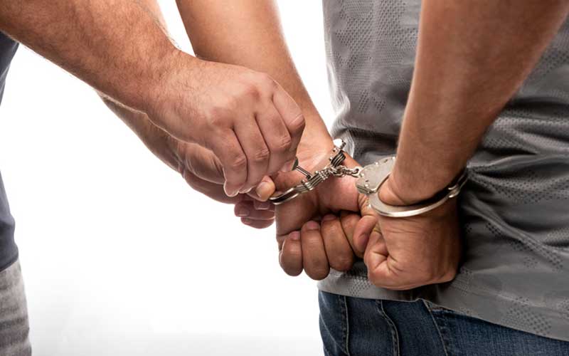 Irish cop slashed with razor blade while accompanying deported man