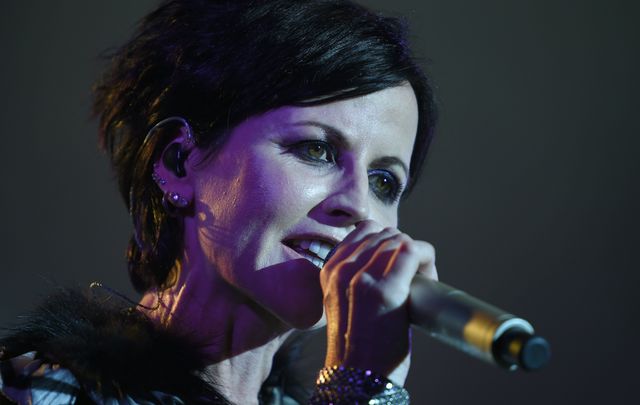 Dolores O\'Riordan sings \'Angela\'s Song\' in new Netflix film