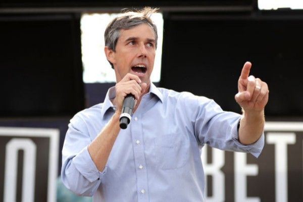 WATCH: Beto O’Rourke talks border issues, immigration while getting a teeth cleaning