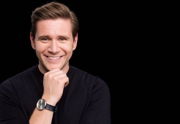 “Bohemian Rhapsody” and \"Downton Abbey\" star Allen Leech married in California.