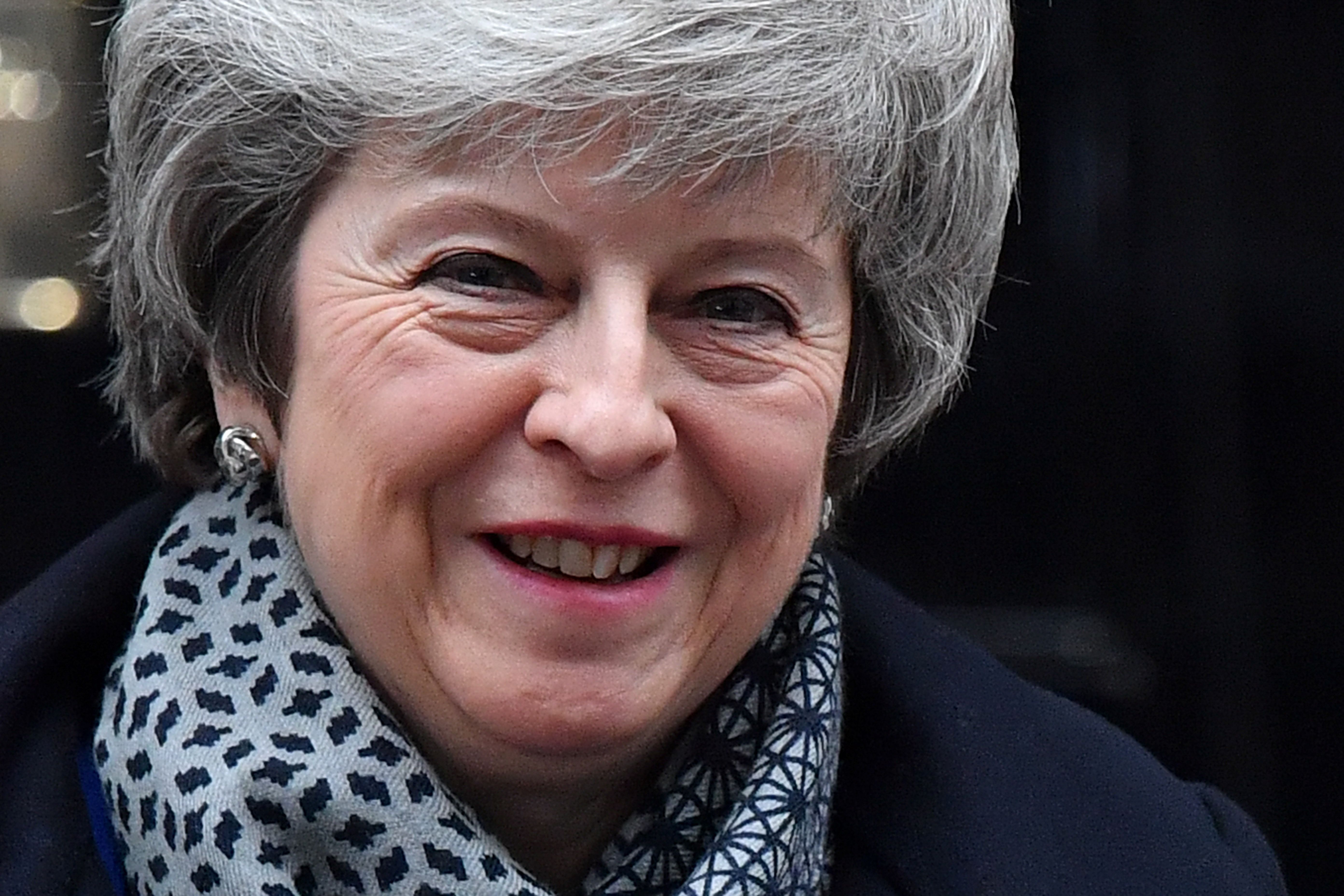 Theresa May's government wins no confidence vote
