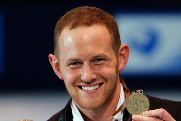 Irish American ice skating champion takes own life after investigation, suspension