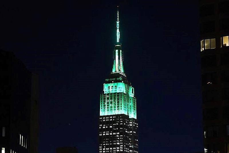 green landmarks st patricks day 2025