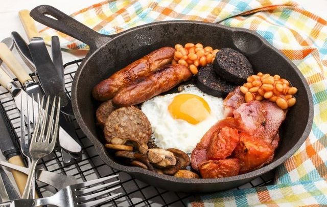 French woman recalls her first time having an Irish breakfast.