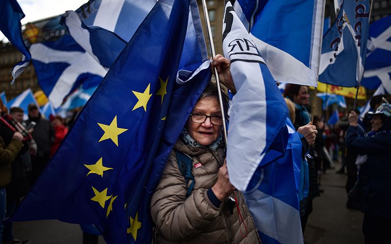 Scottish leader will seek vote on independence by 2021 if Britain leave Europe