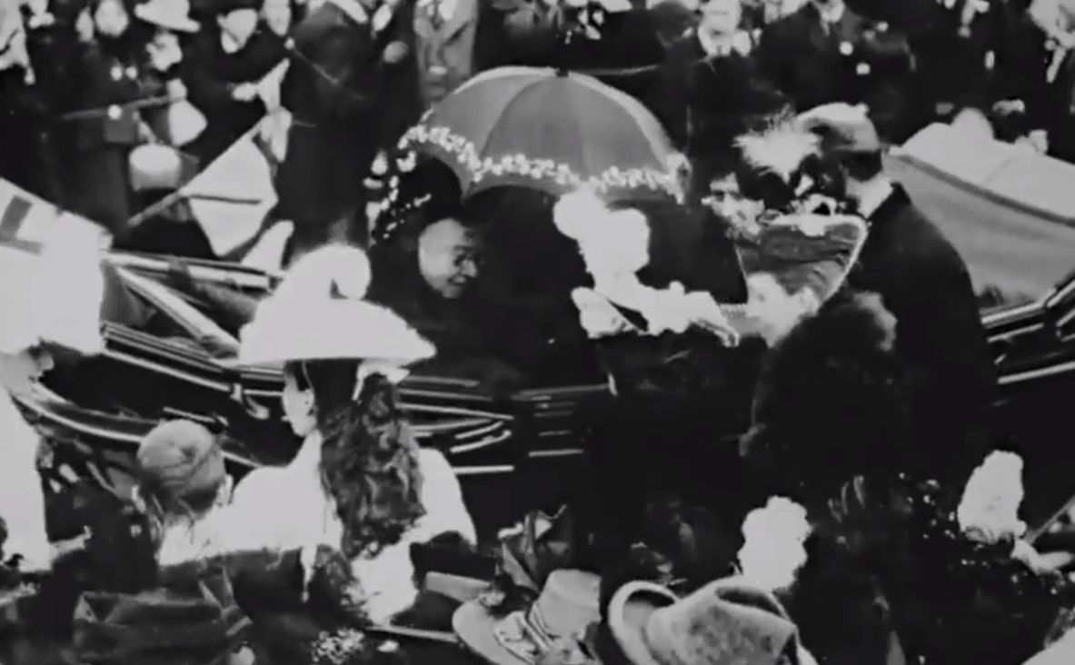 Queen Victoria arrives for her final visit to Ireland 1900