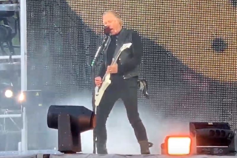 WATCH: Metallica dedicates Whiskey in the Jar to Phil Lynott during Slane concert
