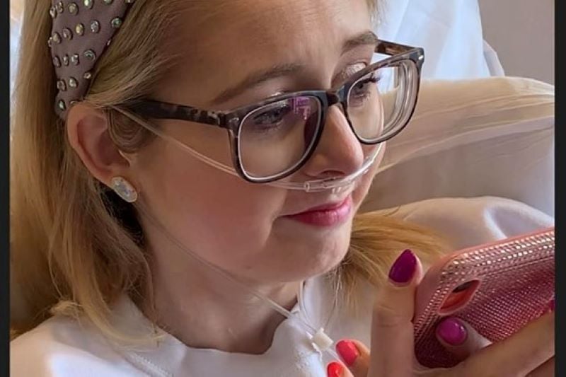 Annie McMahon, Irish American battling cystic fibrosis, gets to chat with her idol Taylor Swift