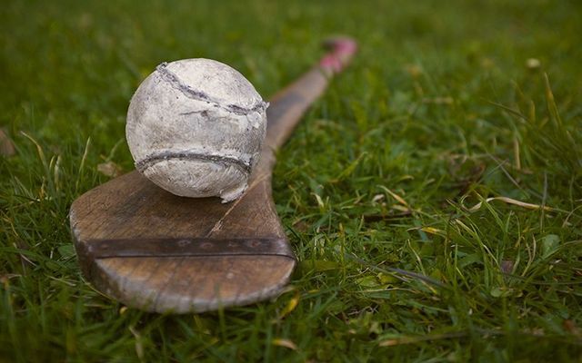 A GAA hurl and sliothar: Kilkenny knocks out Limerick.