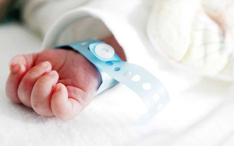 Woman visits Dublin ER with back pain, gives birth 20 min later