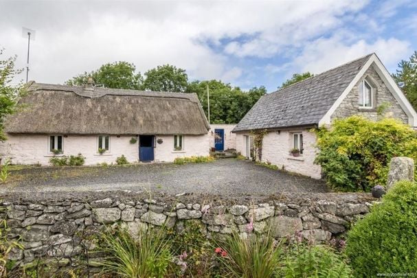 Killeeneen, Craughwell, Co Galway thatched cottage.