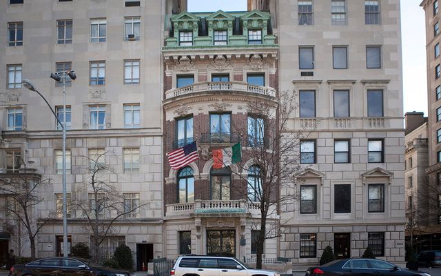 New York society seeks help in tracing the past inhabitant of the wonderful building on Central Park East.