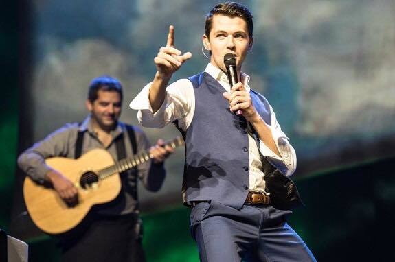 Former Celtic Thunder singer Damian McGinty talks to IrishCentral about his blossoming career and pinch me Hollywood moments.