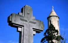 WATCH: Irish revolutionary leader receives Valentines at his grave a century after his death
