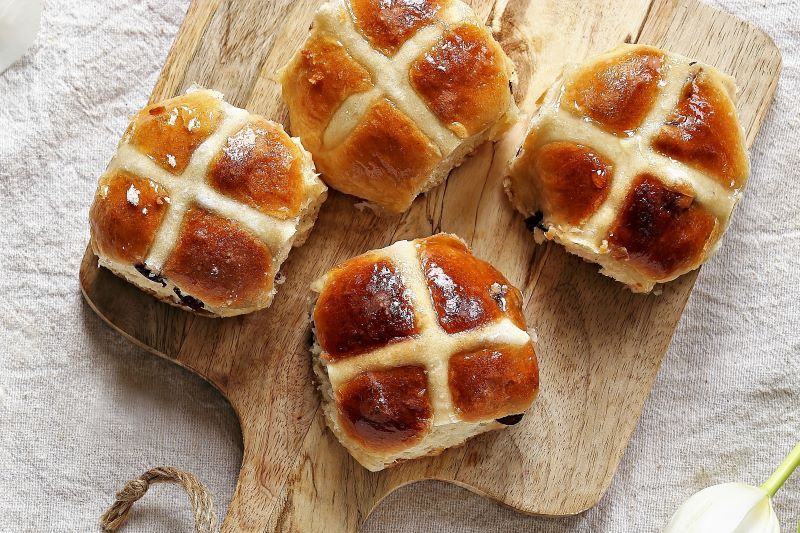 Traditional Irish hot cross buns recipe