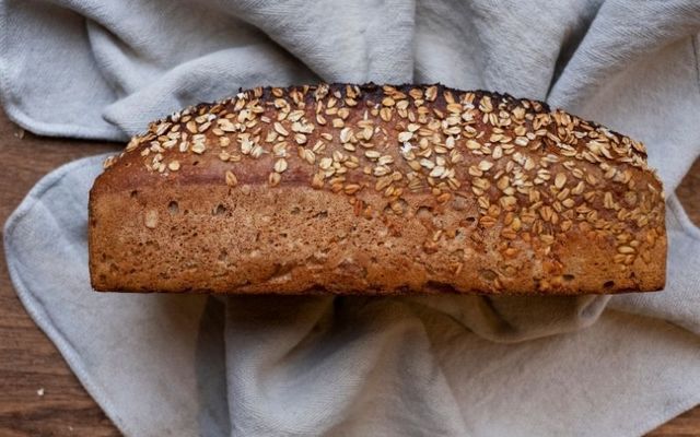 Roz Purcell\'s Irish oat bread recipe.