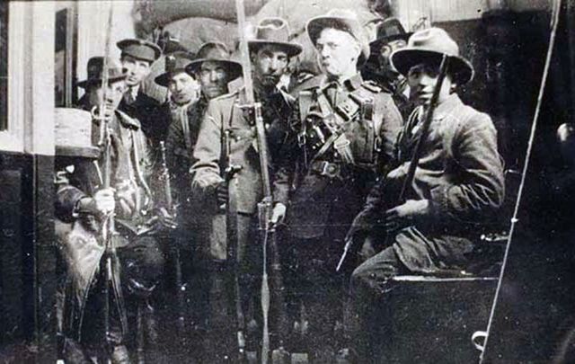 Members of the Irish Republican Army photographed during the 1916 Easter Rising.