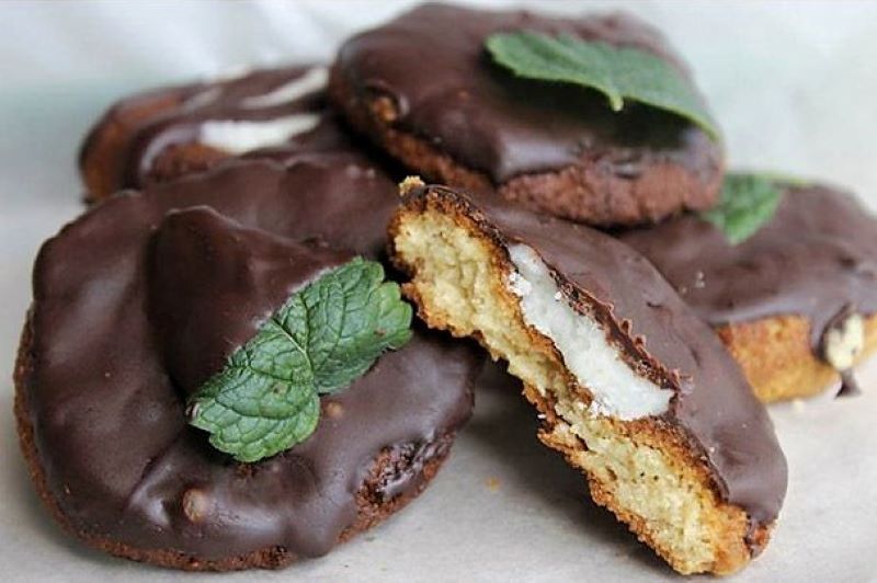 Roz Purcell's healthy cookie recipe for Chocolate Mint Day