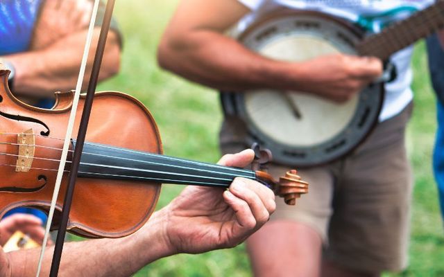 A fiddle and a banjo are absolute must-haves on any Irish music party playlist!
