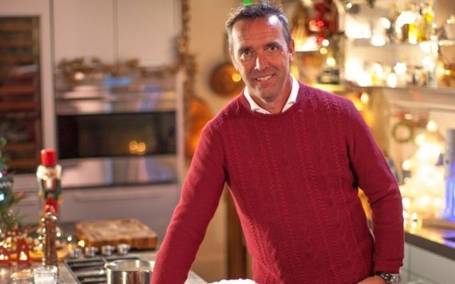 Follow chef Kevin Dundon\'s failsafe turkey recipe for a delicious Christmas main course.