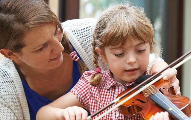Face to face tuition, just one of the options in learning how to play Irish music.