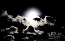 Ancient Irish myths that invoke the spirit of Samhain