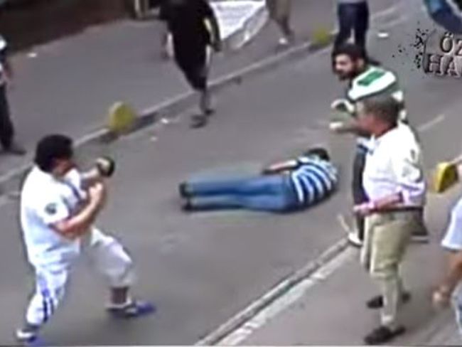 Video of Irish boxer on vacation in Turkey fighting off a group of men goes viral