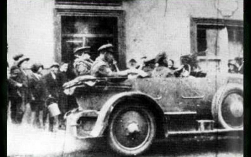 Long-lost photo of Michael Collins taken hours before his death found in Dublin attic