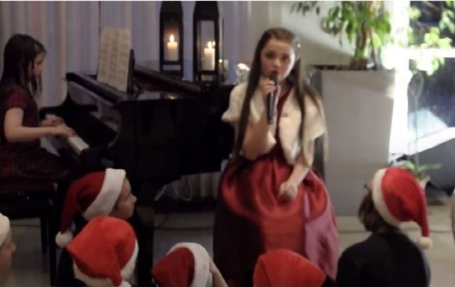 Hannah Roddy sings ‘O Holy Night’ for Aoibheann\'s Pink Tie, a children\'s cancer charity.
