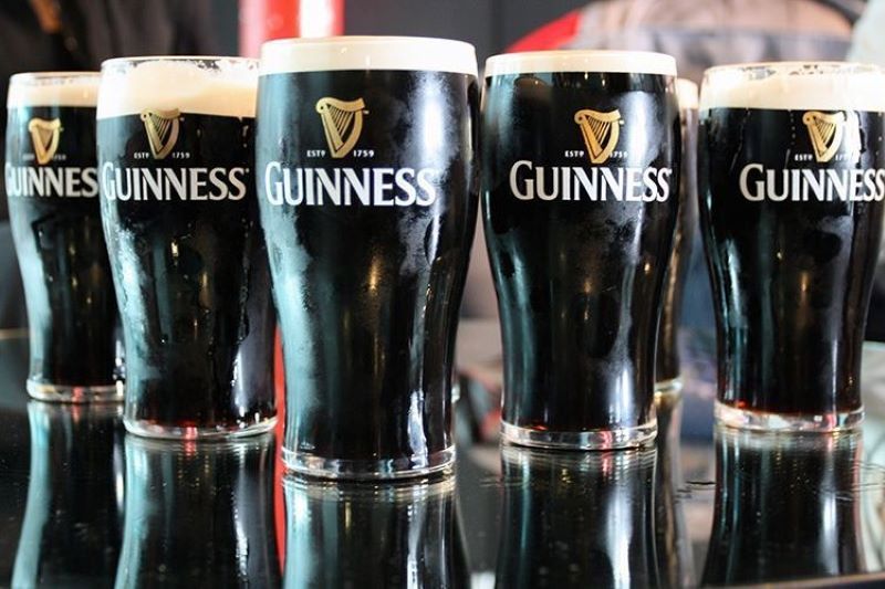 Discover how to make an irresistible Guinness chocolate cake from scratch