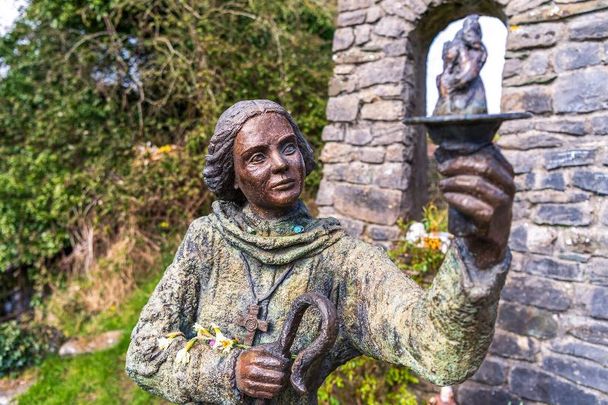 Brigid\'s Holy Well in Co Kildare.
