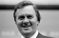 On This Day: Irish tenor Frank Patterson born in County Tipperary