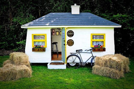 Caravan converted into traditional Irish makes a big splash in Boston
