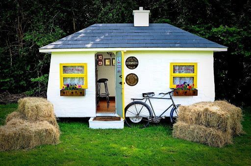 Galway cabinet maker John Walsh has created a mobile Shebeen with two draught beers and just ten seats.